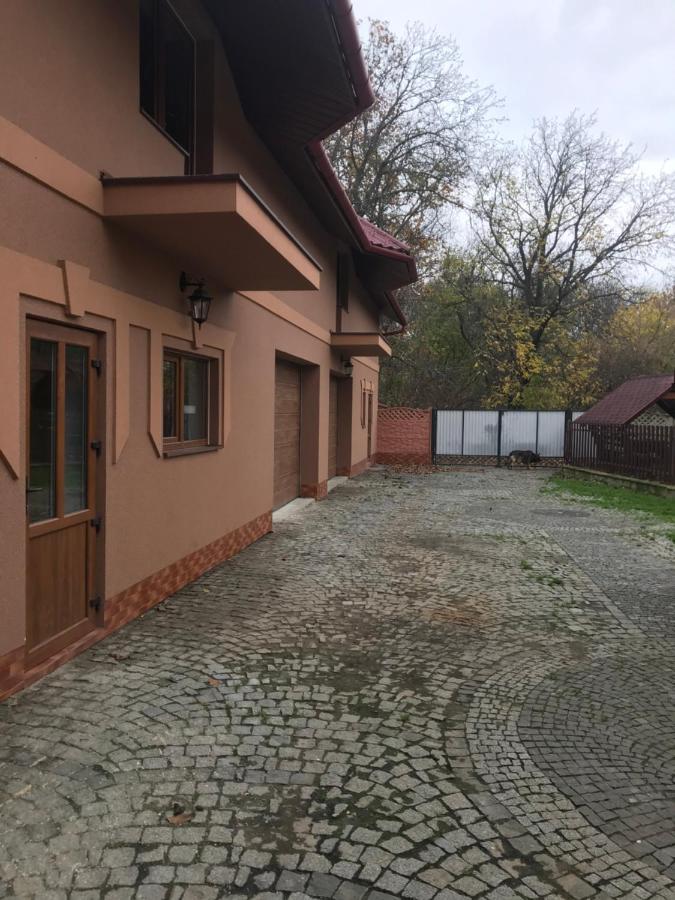 Катерина Hotel Chynadiyovo Exterior photo