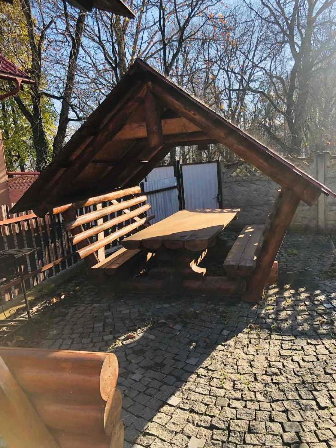 Катерина Hotel Chynadiyovo Exterior photo