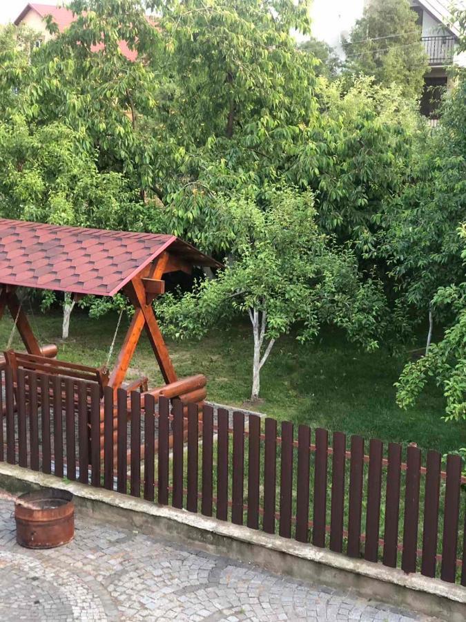 Катерина Hotel Chynadiyovo Exterior photo